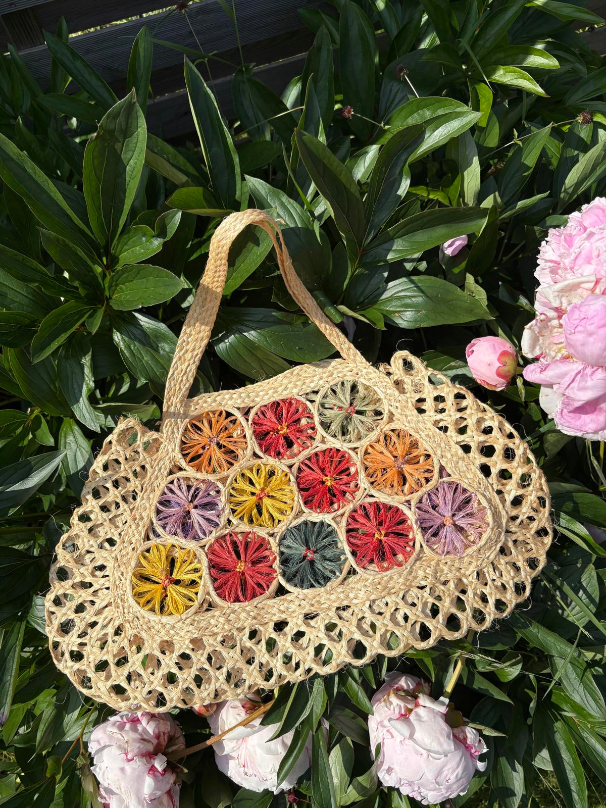 1970s Raffia Straw Floral Colourful Small Shoulder Beach Bag