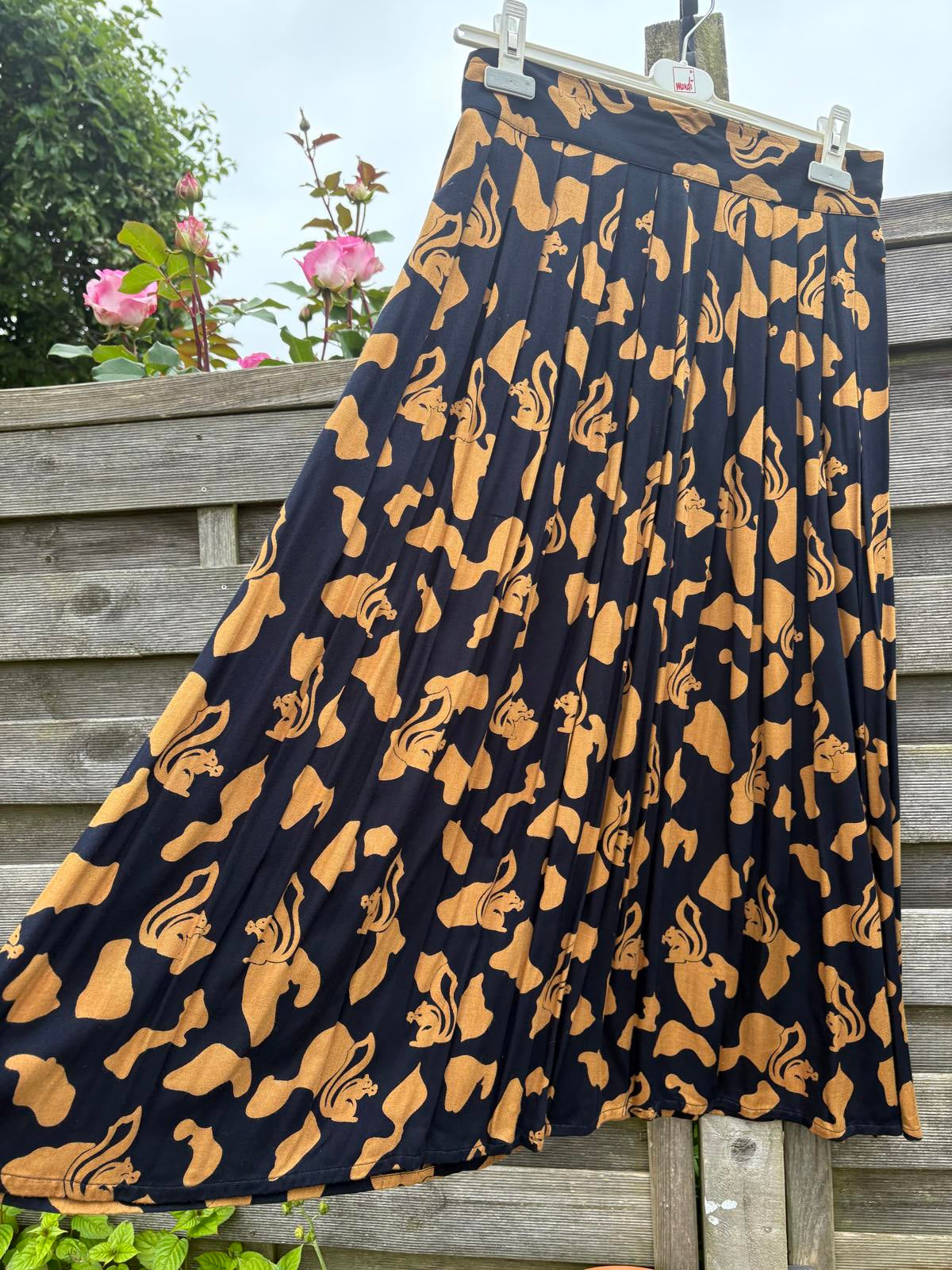 Vintage 1980s Mondi Designer Squirrel Novelty Print Floaty Full Skirt