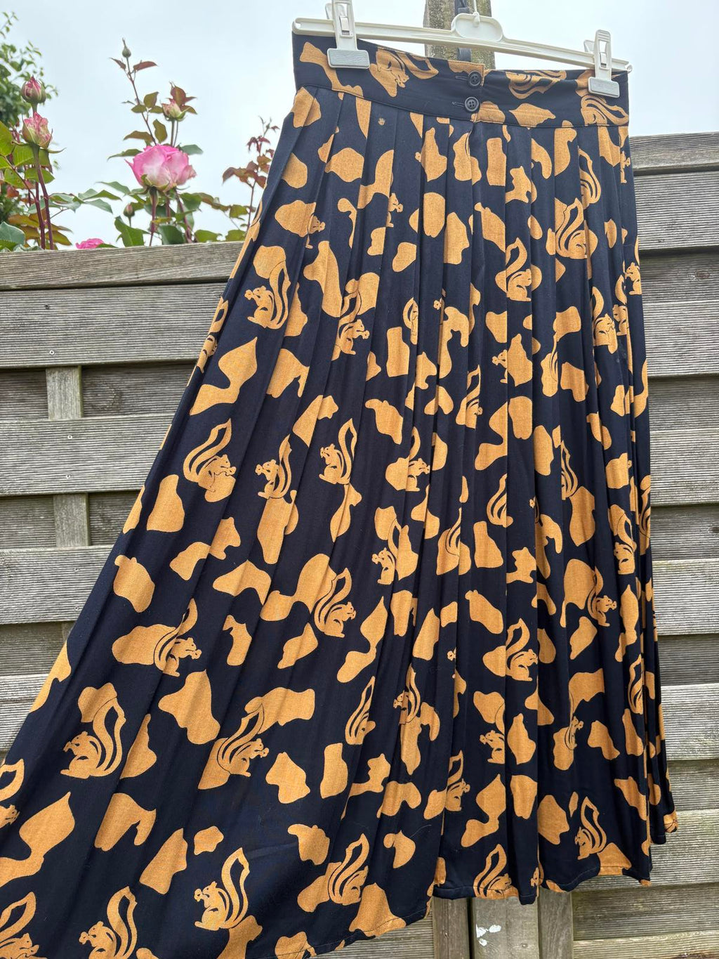 Vintage 1980s Mondi Designer Squirrel Novelty Print Floaty Full Skirt