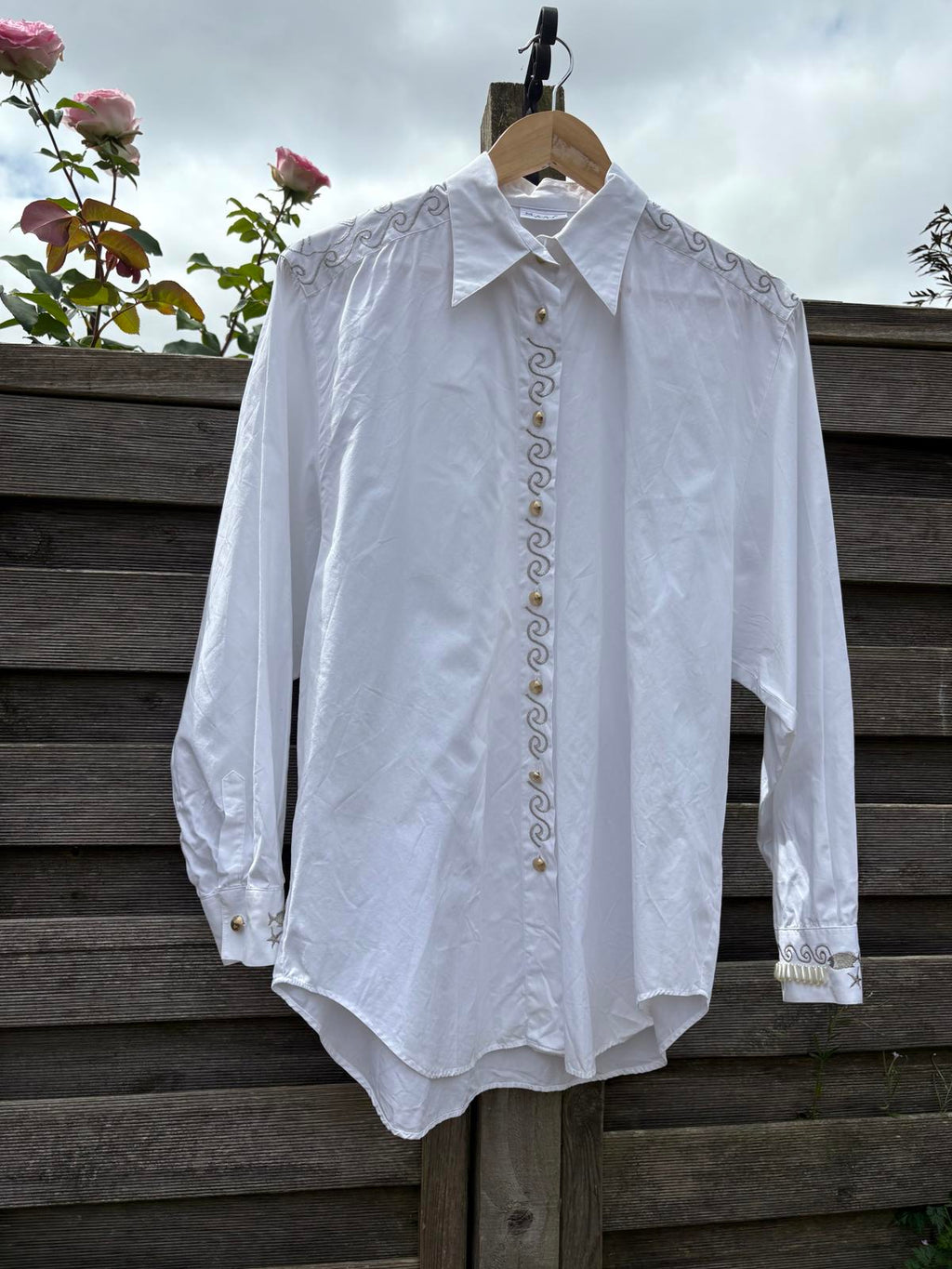 Vintage 1980s Sea Theme Fish Shell Embroidered Summer Shirt Pearls